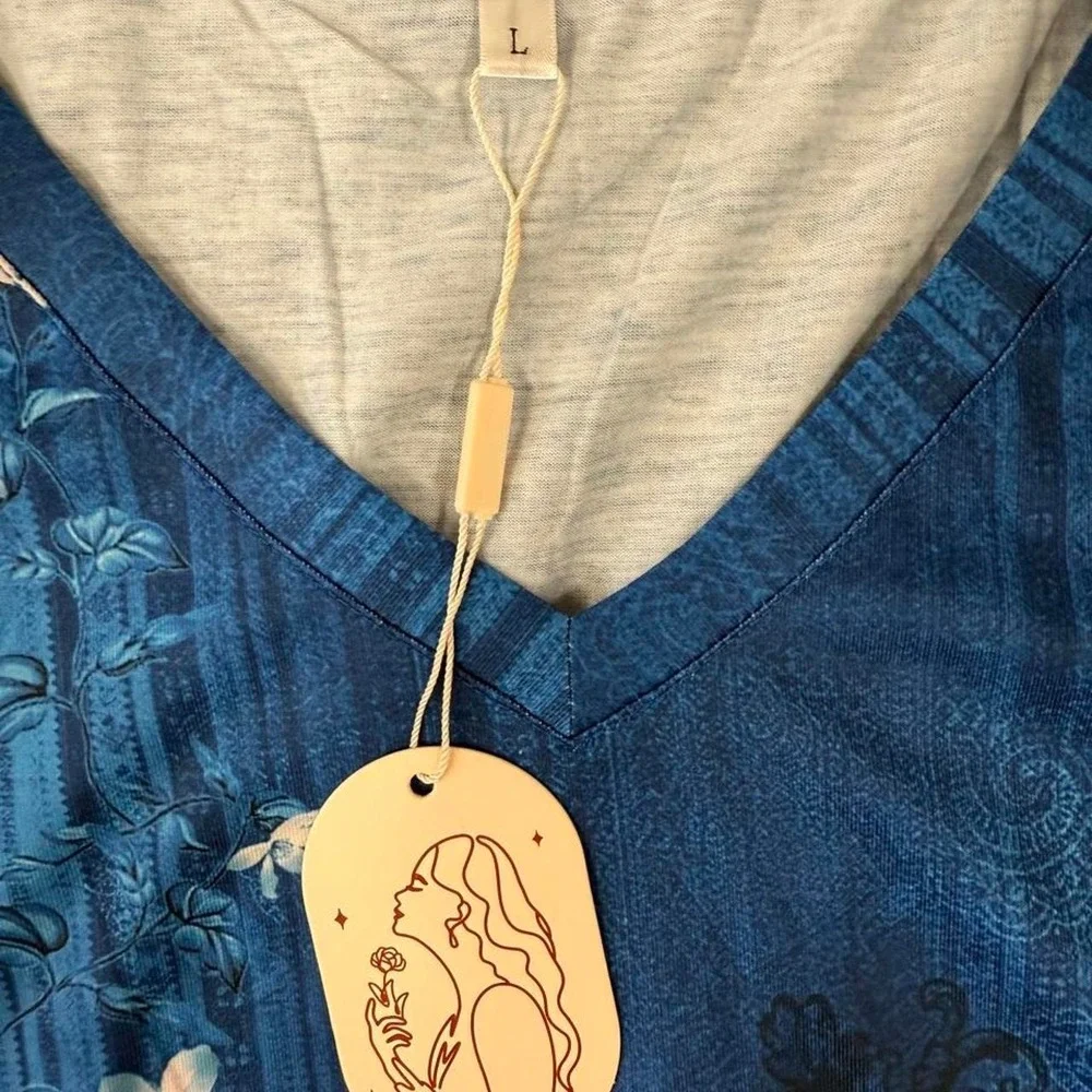Women's Blue Floral V-Neck Long Sleeve Top - Picture 2 of 5